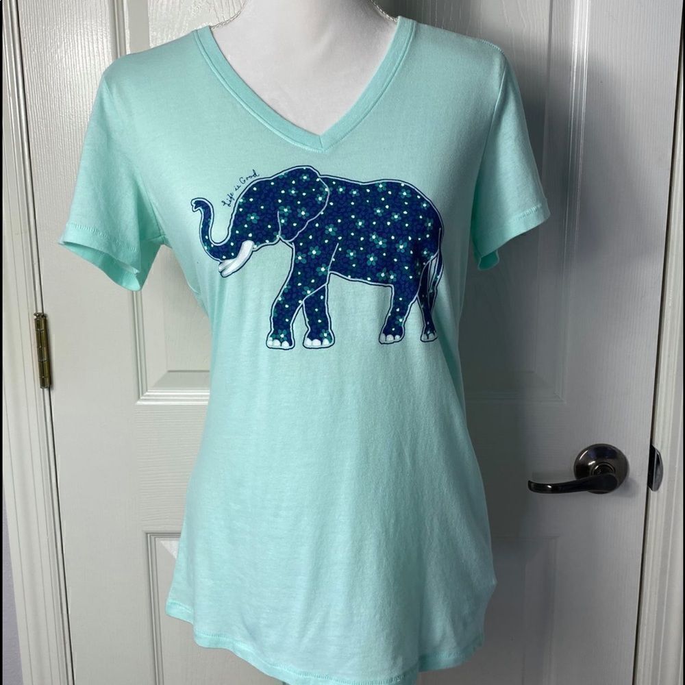 LIFE IS GOOD Small Cool Vee Flower Elephant Tshirt